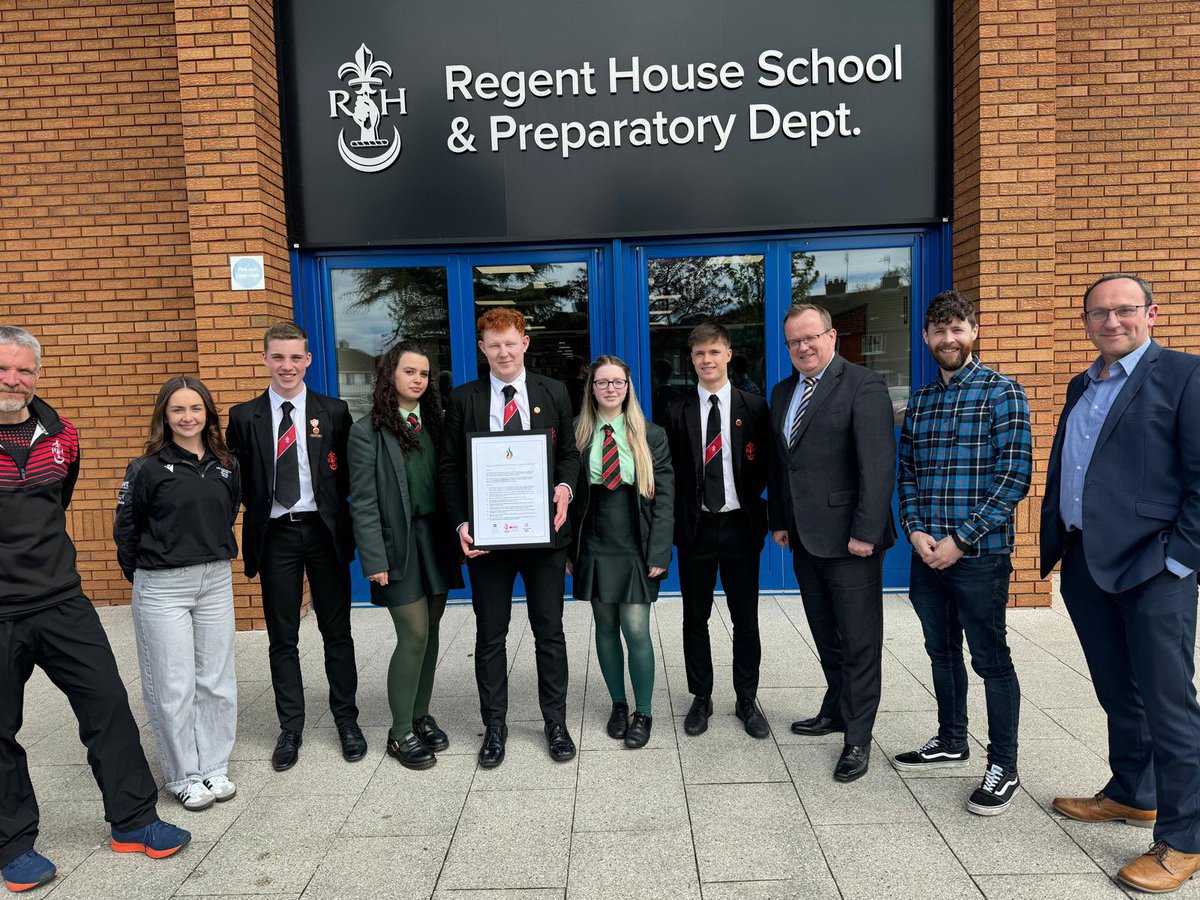 @NIHRC joined us this week in visiting Regent House School and St Catherine’s Collage to present them with their Declarations of Sport & Human Rights, which they chose to sign up to after our Sport & Human Rights workshop!🌟 #Sport&HumanRights