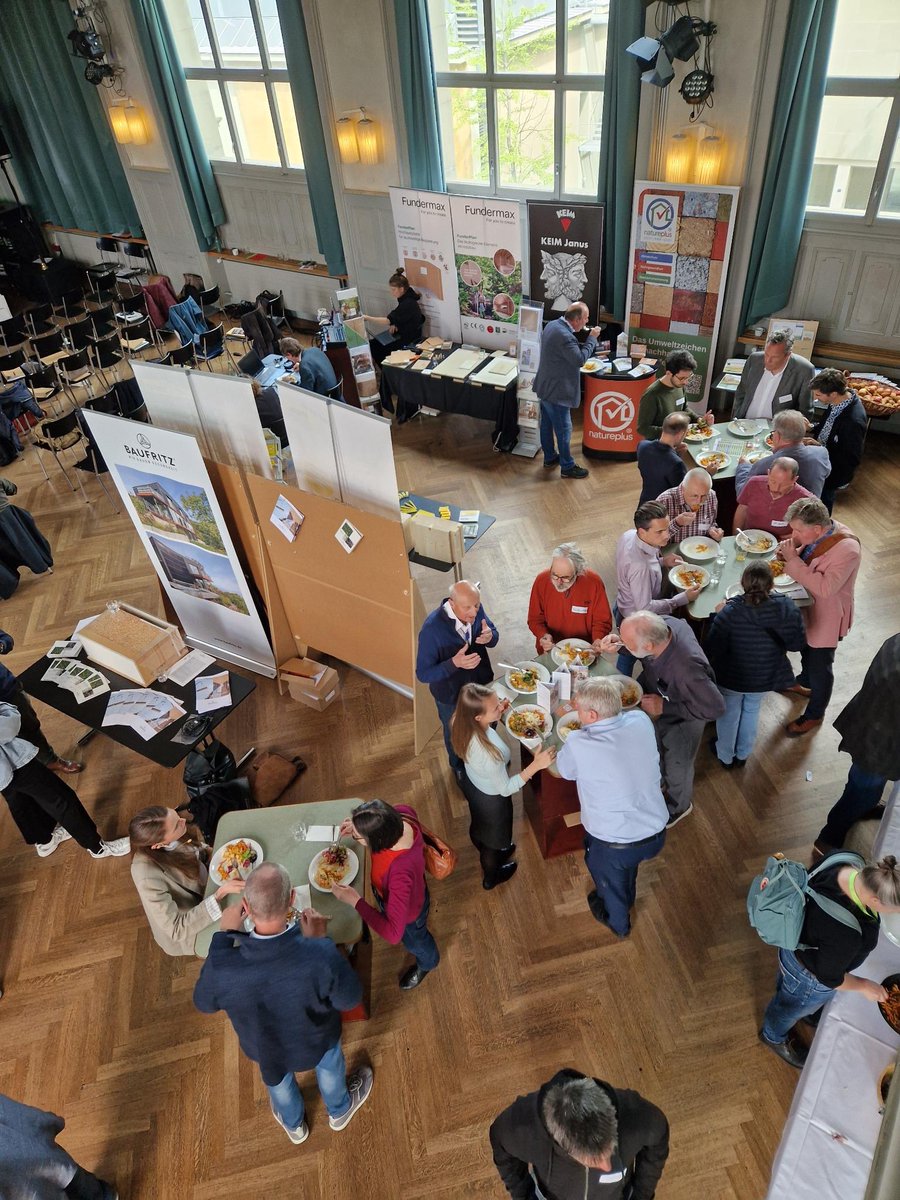 natureplus_eV's tweet image. No less important:

Lunch break at #ReThinkBuilding in the #Progr, #Bern!