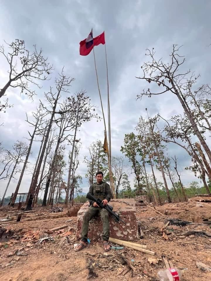 Lion Battalion Commando-Tactical Column which led by Bo Al Saywar and Coalition forces had attacked and completely seized IB284 of fascist terror Junta,based in TaungSone at #Duplar District of #Karen State.
#WarCrimesOfJunta
#2024May3Coup
#WhatsHappeningInMyanmar