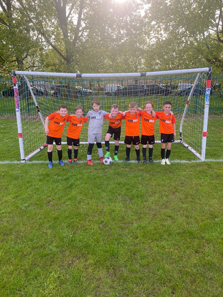 The boys came up against a good hard working Allerton team last night @BVDJFLfixtures. 1st half created lots of chances but didn't take most of them and played too much as individuals. 2nd half played much better as a team and found their shooting boots to score a few goals 👏🏻⚽️