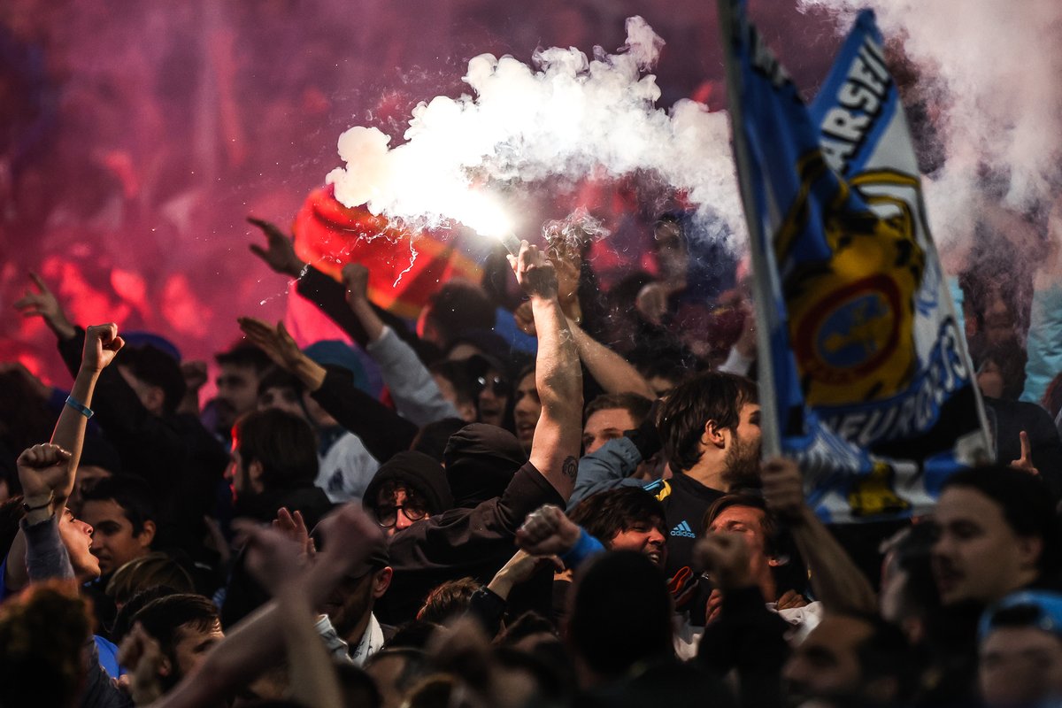 Cosimo Bartoloni, journaliste italien présent au Vélodrome hier soir :

« Comme l'ont souligné les journalistes italiens, Gasperini et les joueurs de l'Atalanta, le Vélodrome avait hier quelque chose de stratosphérique. Il y a aussi des chants et des sauts dans la tribune…