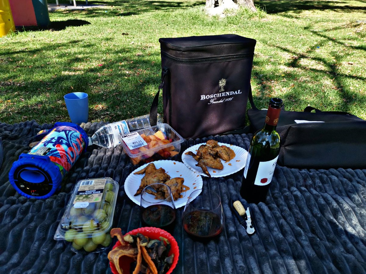 Just add a picnic blanket and good company and good music 🎶 🙃🙃

#Picnictime #Wineporn #vino #BeautifulWeather #Blissful #BibleJuice 🍷 
#OutdoorAdventures 🏞️