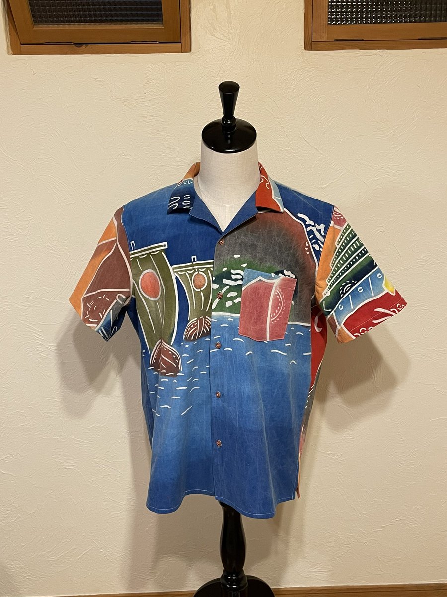 Vintage Nobori Banner upcycled tropical shirt 

#Okayama #Takamatsu #Naoshima #Teshima #Mikicho #Kagawa #Japan #Kimono