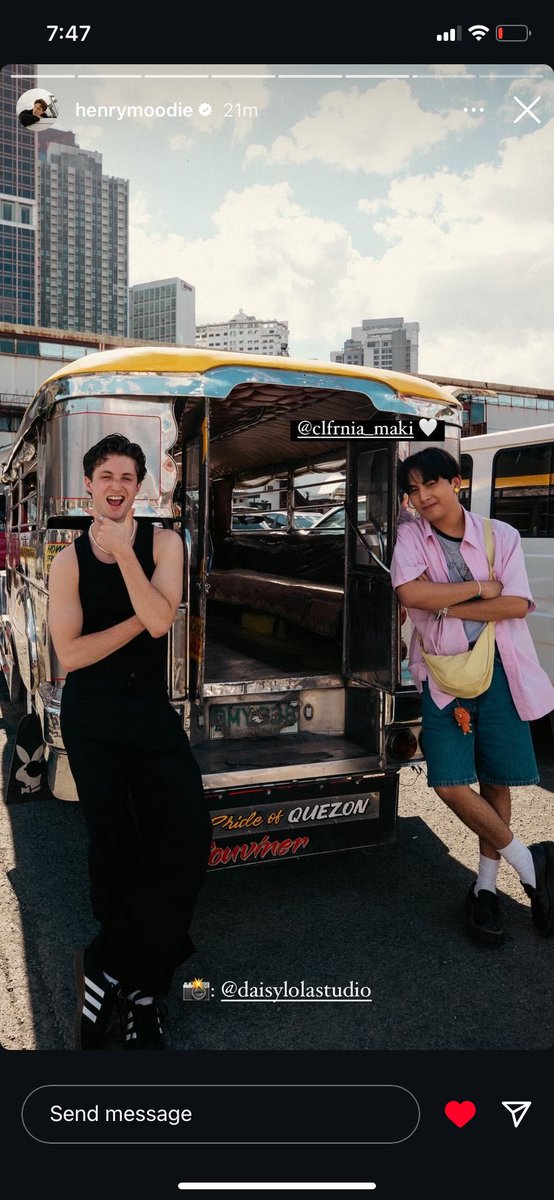 @clfrnia_maki anong nangyari paano how why wow omg mukha kayong poging caller ng pasahero sa jeep hay MAKI WITH HENRY MOODIE and HENRY MOODIE WITH MAKI?!?-₱₱;