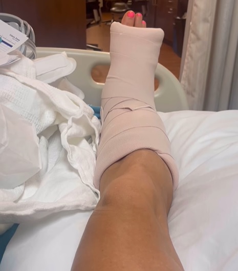 Best wishes to @emmajcoburn as she recovers from a broken ankle suffered at the #ShanghaiDL. She reported on @instagram last night that she underwent surgery and is out for #USOTEugene. Full post here: instagram.com/p/C6fF97uL_1g/