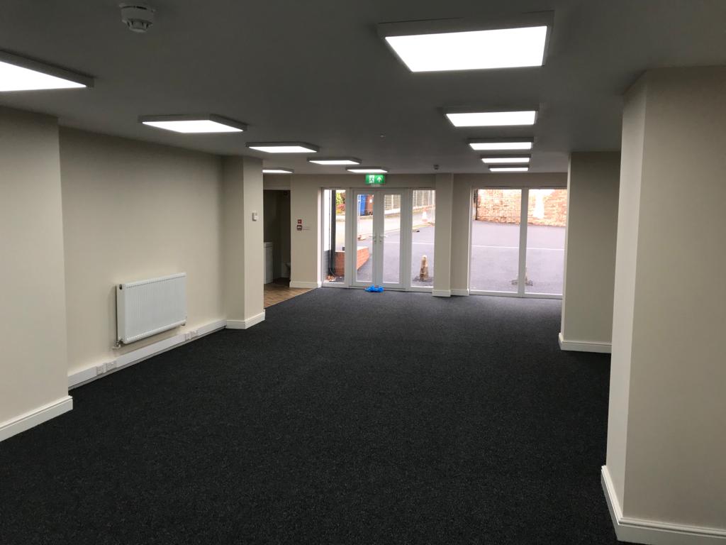 BurleyBrowne's tweet image. New to the Market - Office / Retail Unit TO LET.  Located on Thornhill Road within #Streetly #SuttonColdfield and offering open plan accommodation of 728 sq ft with double glazed floor-to-ceiling private entrance, #perimetertrunking #Carpeting #LEDLighting.  Kitchenette &amp;amp; WC.