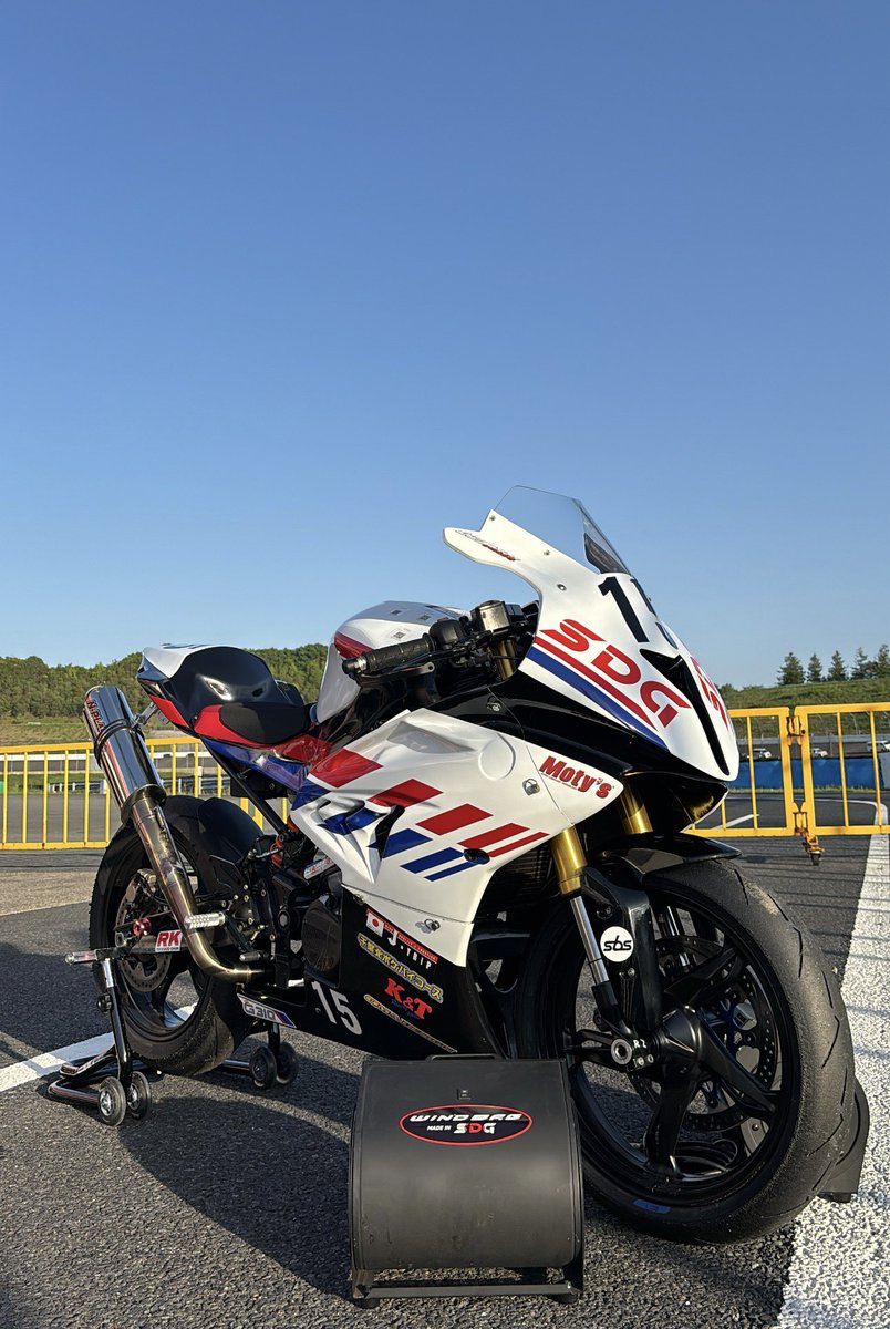 6月30日に開催される、
\ ❤️‍🔥  #もて耐 に参戦しま~す!!! ❤️‍🔥  /

Team : SDG N-PLAN Racing
Bike :  #BMW #G310R 

女性だけのチームです‼︎♡
応援宜しくお願いします⚑ﾞ
 #モビリティリゾートもてぎ