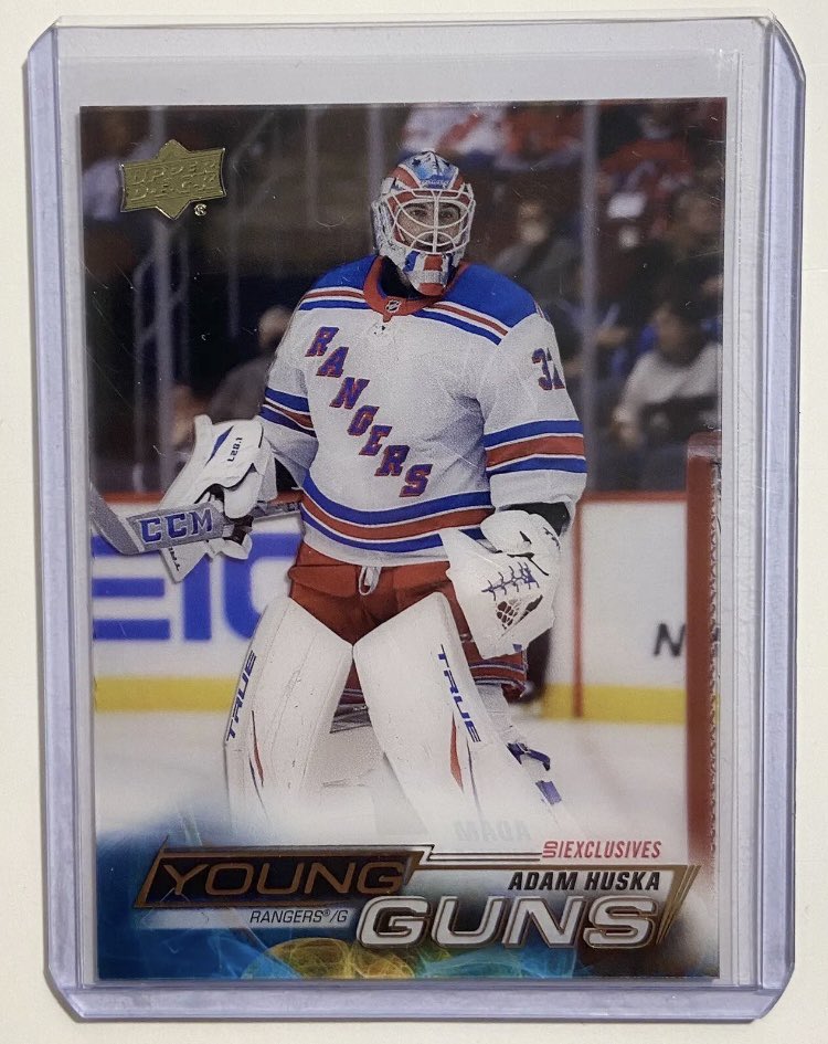 Has anyone on here in the card world seed an Adam Huska HG YG /10?? Its the only YG of his Im missing and Id really like to find one 😁 If you know of one pls shoot me a message. Im trying to finish up a few guys YG rainbows for my @NYRangers PC @DrGSteindog @rbcardsny