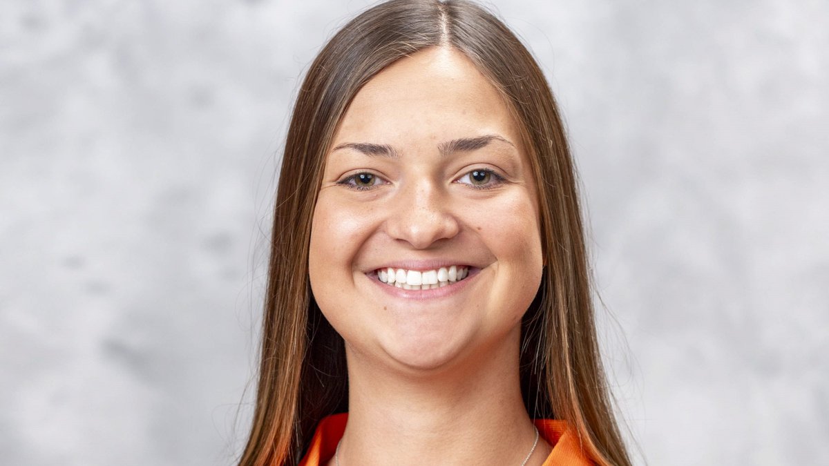 Kalamazoo College is spotlighting its President’s Student Ambassadors such as Madison Barch ’24, who played kicker and punter for @kzoofootball and scored what are believed to be the first non-kicking points recorded by a woman in NCAA history: ow.ly/bpQ050Ru9Cu.