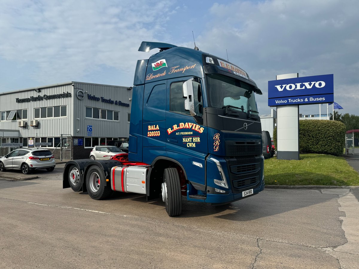 Thomas Hardie UK (@thomashardieuk) on Twitter photo R R Davies has taken delivery of this striking Volvo FH Globetrotter XL cab on full cab air suspension.
R R Davies is an established business based in Bala, North Wales that is fully committed to livestock transportation.
<a href="/VolvoTrucksUK/">Volvo Trucks UK</a> R R Davies has taken delivery of this striking Volvo FH Globetrotter XL cab on full cab air suspension.
R R Davies is an established business based in Bala, North Wales that is fully committed to livestock transportation.
<a href="/VolvoTrucksUK/">Volvo Trucks UK</a>