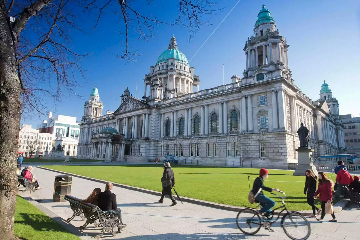 We have 3 permanent positions open - Lectureship in Irish Politics; Lectureship in Comparative Politics; Lectureship in Philosophy (DEADLINE SOON - 6th May 2024!). Details of all the jobs can be found here: qub.ac.uk/sites/QUBJobVa… @psaitweets @APSAtweets @ECPR @PolStudiesAssoc