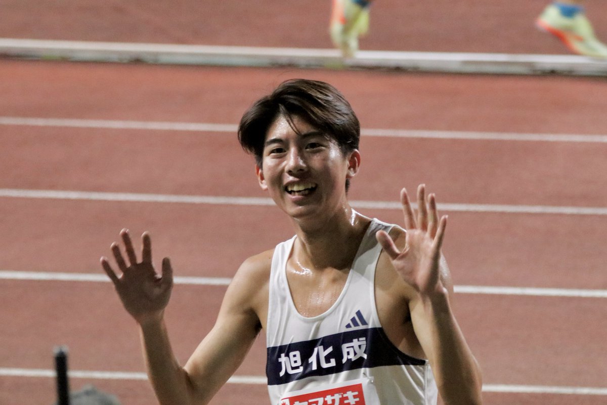 #日本選手権10000m
🥇葛西潤(旭化成)

フィニッシュ直後、高校生からの声援に応えて☺️
優勝おめでとうございます！！！