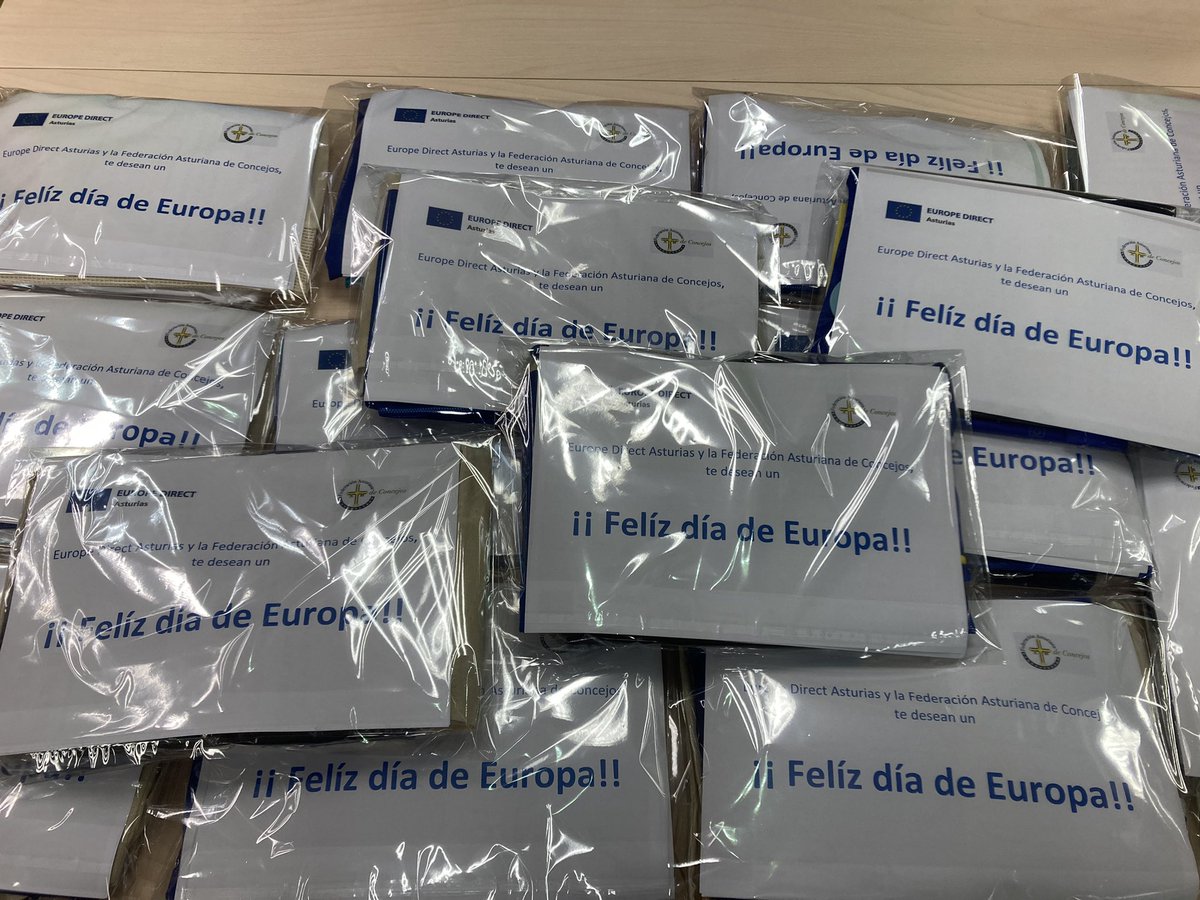 Ya han salido los paquetes regalo para las bibliotecas participantes la yincana Europe 🇪🇺 que celebraremos el #9M para celebrar el #DiaDeEuropa Gracias a la @Biblioasturias por vuestra colaboración!!! 🇪🇺🎉🇪🇺📚🎊