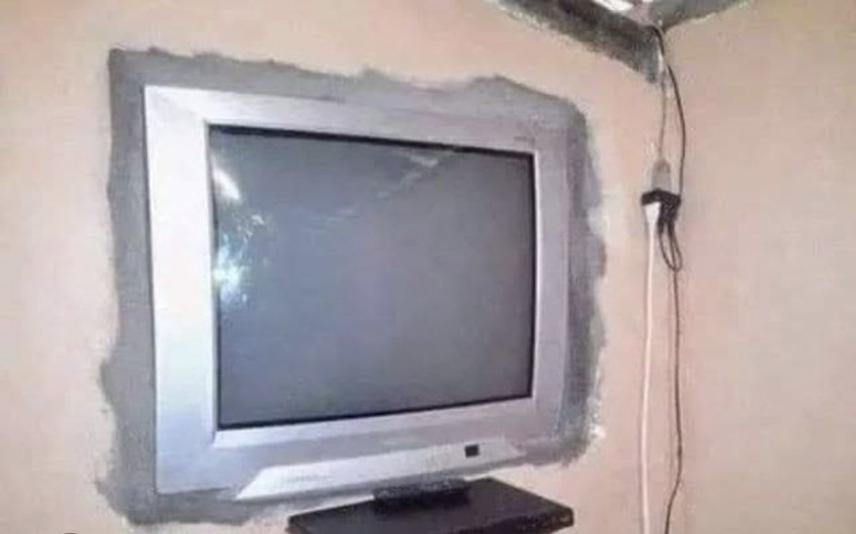 Plasma TV.                                          ??