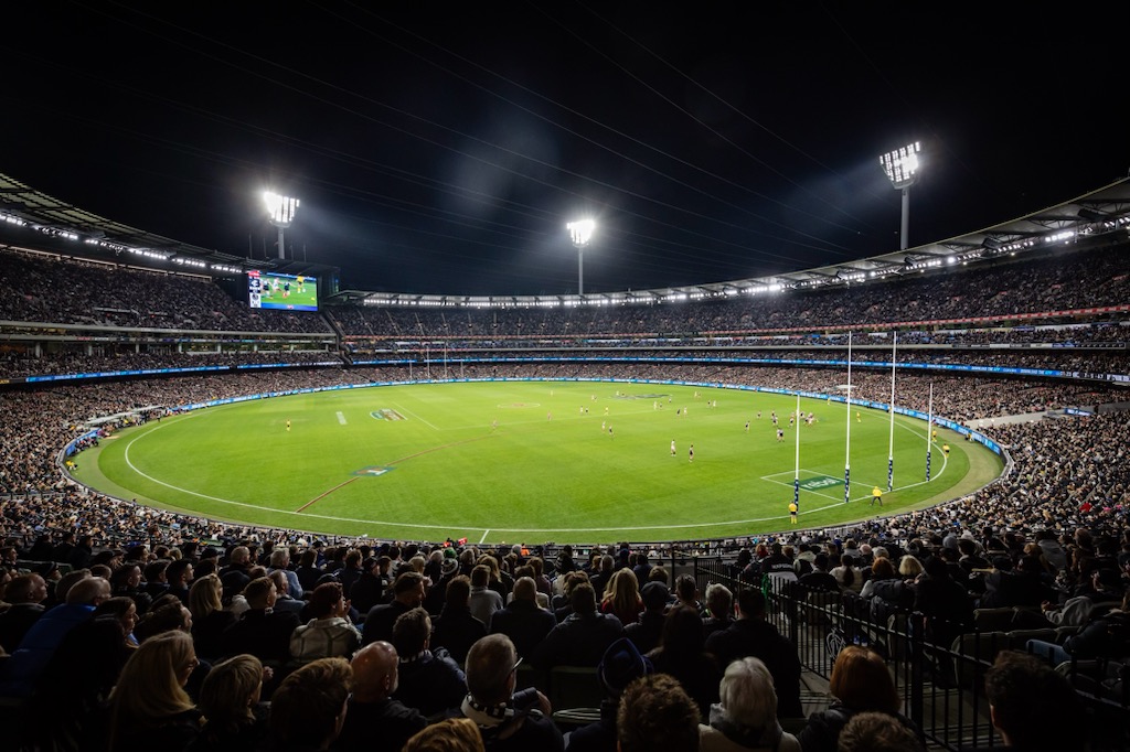 Tonight's attendance is 88,362. 
#AFLBluesPies