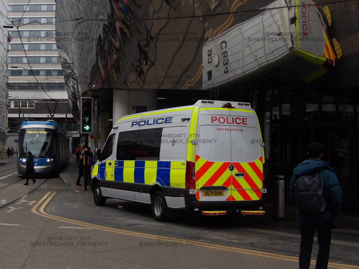 From yesterday @BTPBhm @BTPOSU @BTP British Transport Police OSU van  outside new street for football 
(Had a lovely chat with the officers)