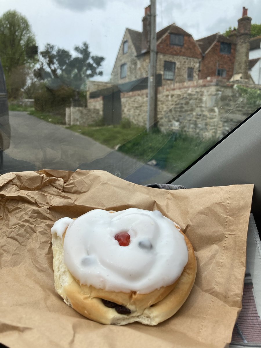 Friday cake this week is a large Belgian Bun 👍 Picked this one up at the shop in Winchelsea. A rare Friday at work due to dull and windy weather, not the best conditions for a bike ride. #FridayCake 🍰