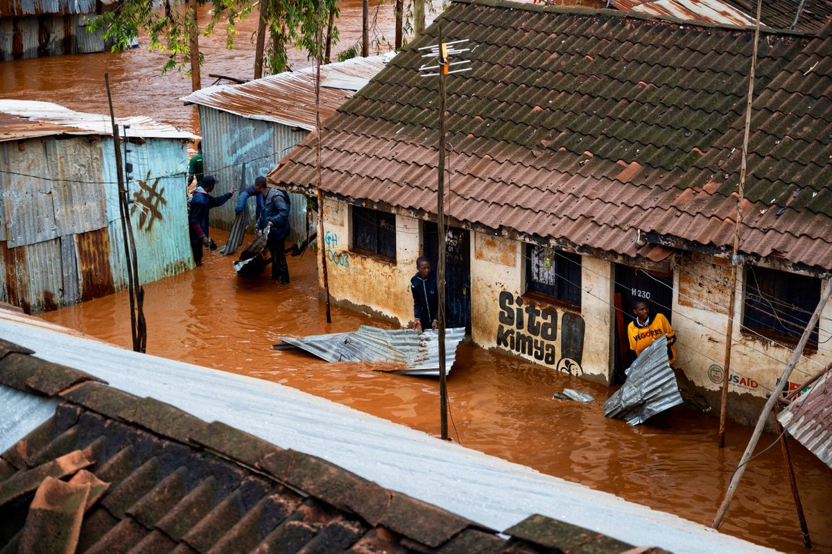 ➡️Our Director, Disaster Management Gershon Mwakazi led our response team in visiting the families in Nairobi’s #Mathare slums and #Ruaraka Sub-County, praying with them and underscoring our commitment to work with other actors to help them overcome the impact of the floods.…