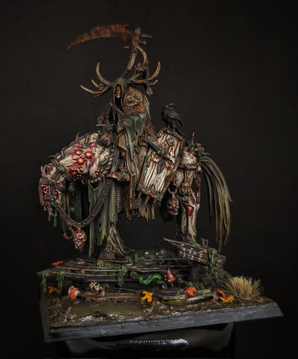 'And I looked, and beheld a pale horse: and his name that sat on him was Death, and Hell followed with him.'

#warhammercommunity
#warhammertheoldworld
#mordheim
@warhammer