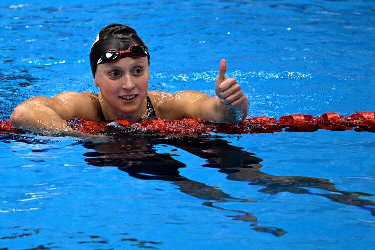 Katie Ledecky, Jim Thorpe named Presidential Medal of Freedom recipients nbcsports.com/olympics/news/…