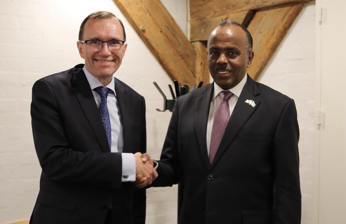 Impressed and inspired by Somalia, where, despite security challenges and impacts of climate change, the government is working hard to strengthen institutions & attracting new investments. Good discussions on green energy and stability w/ State Minister Ali Mohamed Omar @Smmofa