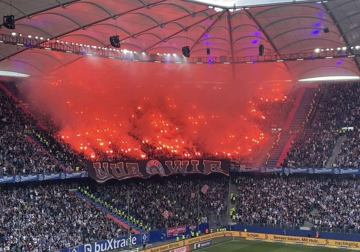 Hambourg SV - St. Pauli #gasteblock #USP #ultras #StPauli #FCSP #pyro #HSVFCSP (03.05.24)