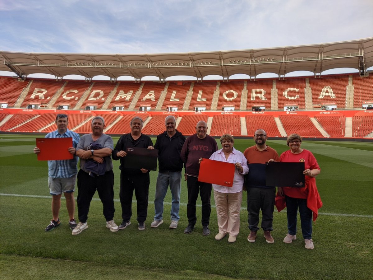 🟥⬛ Preparant el mosaic de demà.
@RCD_Mallorca
#SomUnió #JuntsSomMillors