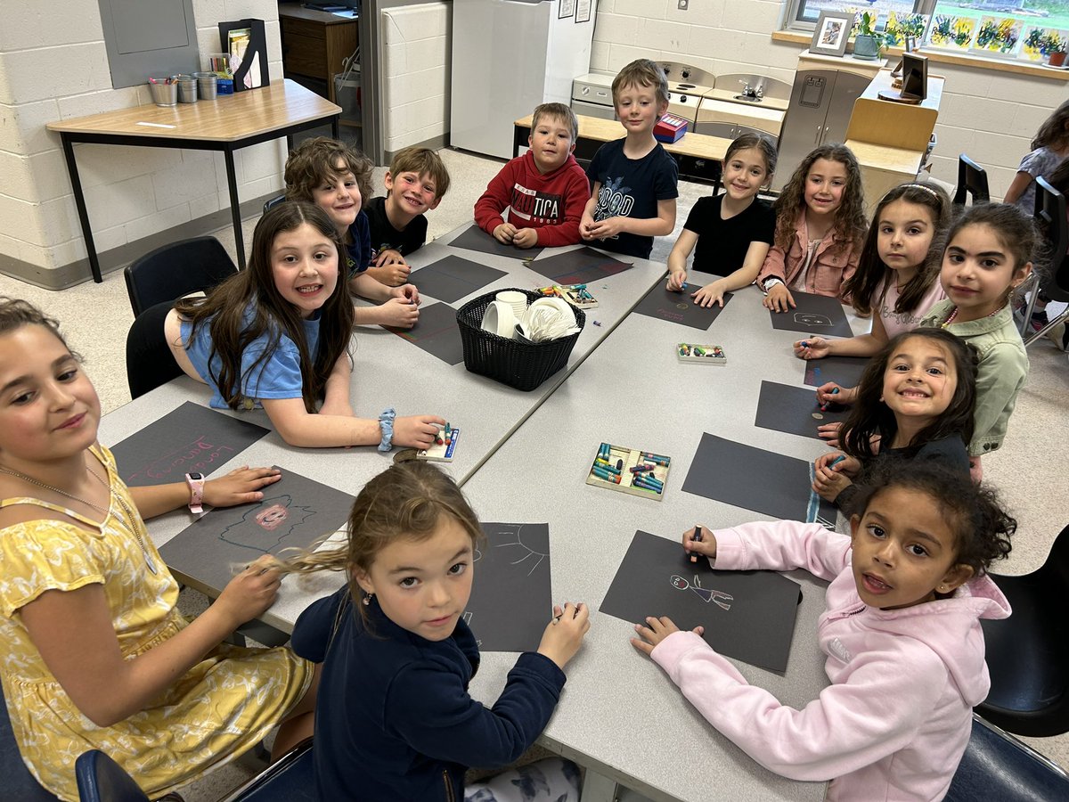 Art club on this rainy day! <a href="/HOFAM_DPCDSB/">Holy Family DPCDSB</a>
