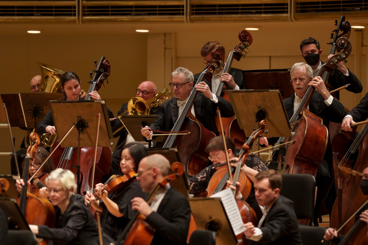 On Thursday, the CSO played Rimsky-Korsakov’s Sheherazade, featuring CSO associate concertmaster Stephanie Jeong and the debut of @itselimchan. The piece was inspired by unique stories from Middle Eastern folktales featuring the heroine in The Arabian Nights. 📷: @toddrphoto