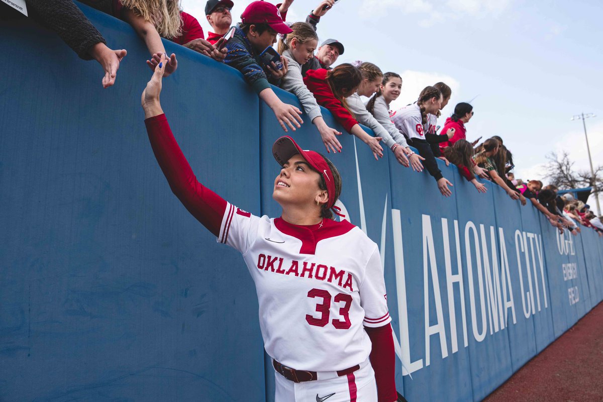 OU_Softball tweet picture