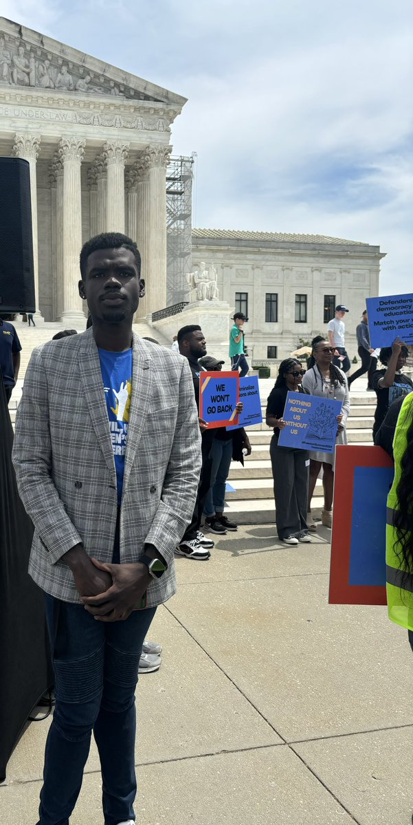 “These attacks are about confusion, division and control. So to confusion, we say teach! To division, we say unity.  And to control we say freedom. Freedom to learn, freedom to teach, freedom to thrive.” - Brendien Mitchell from @AFTunion 

#FreedomToLearn
#FreedomSummer2024