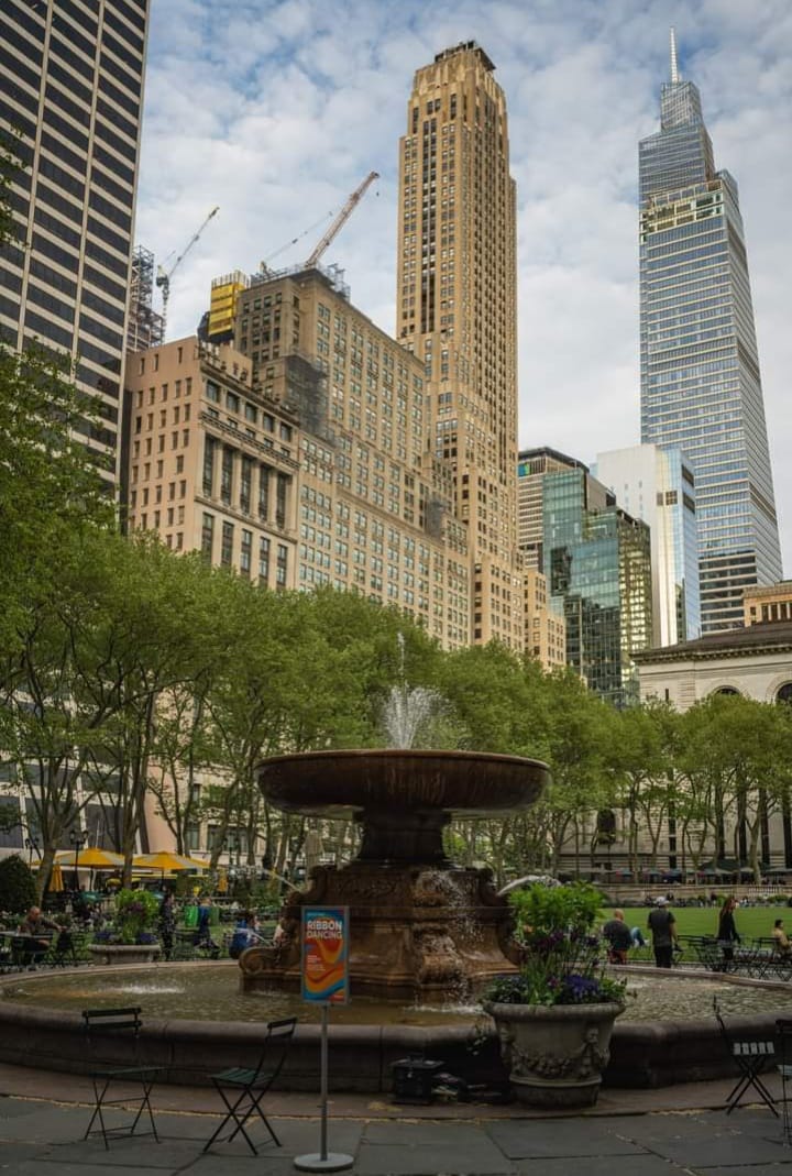 Most Beautiful Looking of Fountain at Bryant Park,

New York City, United States of America 🌎

#bryantpark #bryantparknyc #nyc #nyclife #NY #unitedstatesofamerica #america #newyork #newyorkcity #UnitedStates #AmericanDream #USAToday #usa #newyorklife #newyorker