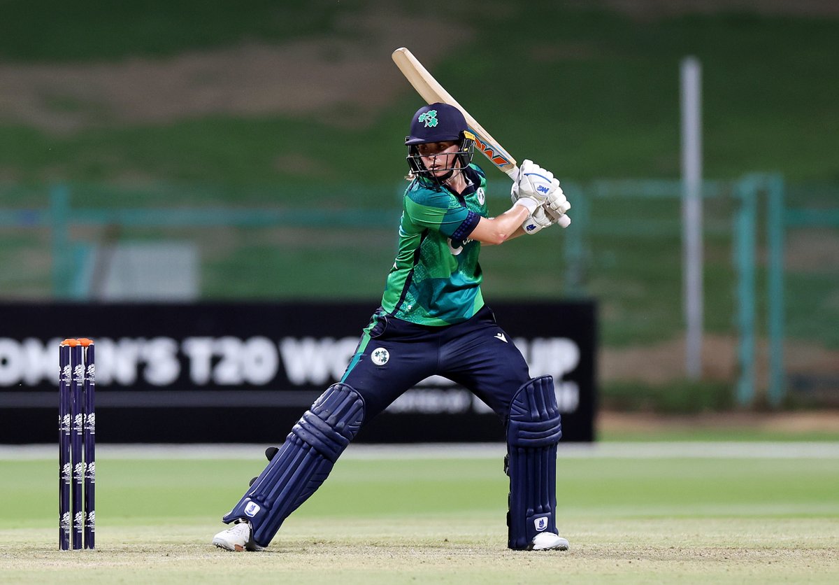 4️⃣,4️⃣,4️⃣ to finish the innings and Delany has registered her highest T20I score 🙌 Eimear and Laura stitch together an unbeaten 89-run stand off just 63 balls and give us a fighting total to defend. ▪️ Ireland 144-4 (20 overs) SCORECARD: bit.ly/3WvGxeF WATCH:…