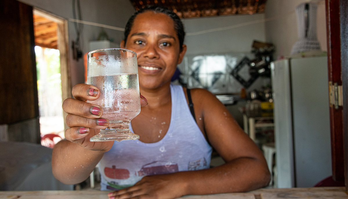 You are supporting small businesses all over the world, like Erenice’s business. Now that they have lasting access to safe water at home, Erenice and her family can make and sell cassava flour in Brazil. #SmallBusinessWeek water.org/our-impact/all…