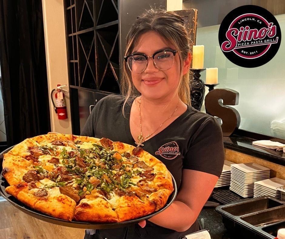 🍕 It's time for PIZZA!! Enjoy one of our specialty pizzas or create your own. Dine with us or call to order takeout or delivery, 916-543-0069. See ya at Siino's! 

#Siinos #Pizza #Pasta #Grill #PlacerCounty #LincolnCA #RocklinCA