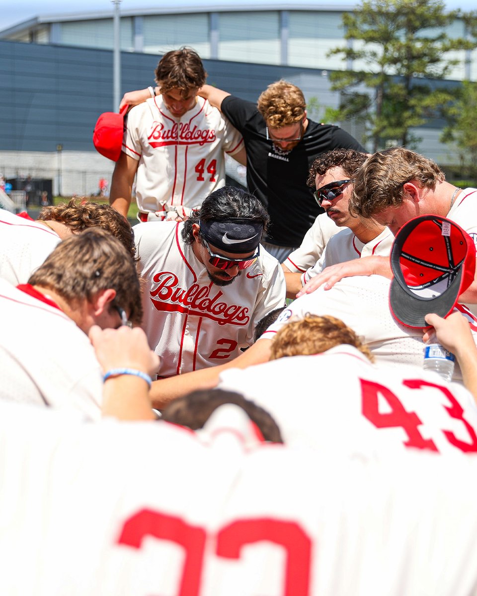 We've got the First Round of the NCAA Women's Tennis Tournament and a top-20 baseball matchup today in the Classic City! 🎾🎟️: gado.gs/btq ⚾️🎟️: gado.gs/bt4 #GoDawgs