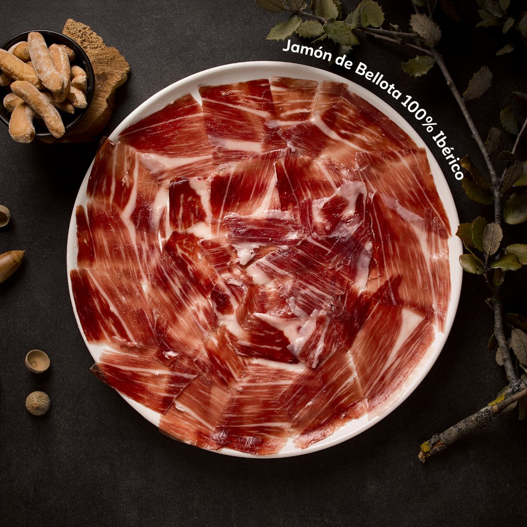 Sabroso, jugoso y de un color rojo cereza tan brillante como hipnótico. Nuestro Jamón de Bellota 100 % Ibérico alegra cualquier mesa (y estómago!).

Hazte con tu pieza desde nuestra tienda online👉🏻
bit.ly/3F0XGk8