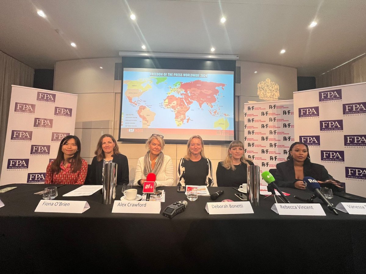 #RSFIndex | RSF's UK Bureau launched the 2024 World Press Freedom Index with a briefing at @FPALondon. While the #UK's score dipped this year, it rose three places in the rankings to 23, reflecting an overall decline in press freedom globally.