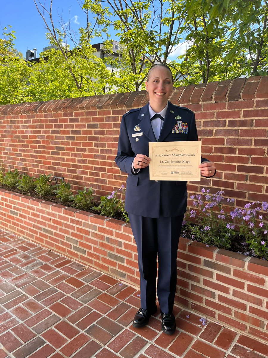 Congrats to our very own Lt. Col. Jennifer Mapp and Rafa González on their nominations for the @GUCareerCenter Faculty and Staff Career Champions Award! 🎉🏆 Join us in celebrating their exceptional work in positively impacting the lives of @georgetownsfs undergrads.