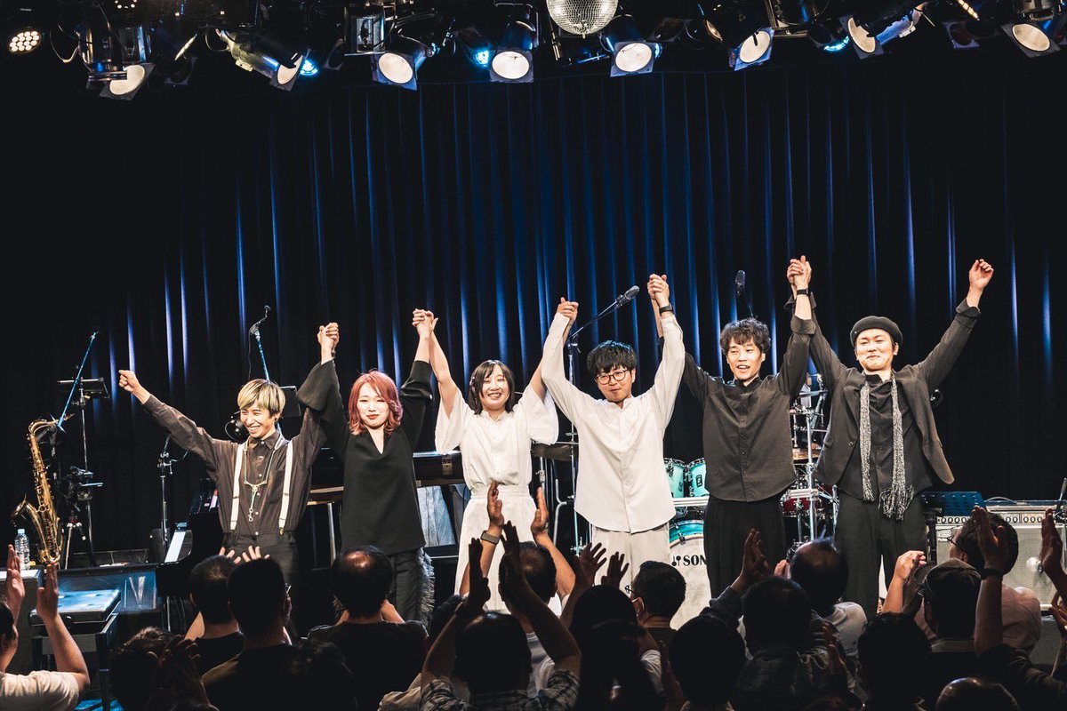 ThreeforFlavin's tweet photo. Three for Flavin Last Live

沢山の感動をありがとう。
また必ず会えると信じています。

最高の仲間ができました。

中村北斗 宮本憲 
向江陽子 りさボルト&amp;Hys 後藤天太
松永渉 比屋根リサ スエヨシリョウタ
珠希美いな 花桐はづき
Yokohama minthall

れーみ スエツグヤスタカ https://t.co/UoI7OF2ask
