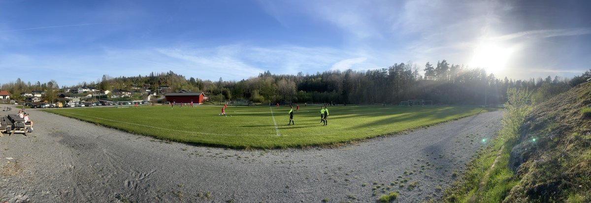 På plass og klar for kampen Langangen - @IFUraedd 2.

#fotball #groundhopping #femtedivisjon #telemark