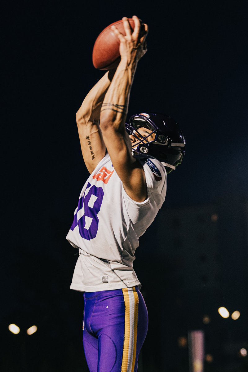 The Boys. The Field. The Lights. And The Best Sport In The World. 💜😤 Watch us live 🎟️👉🏽 @TicketmasterAT #PurpleReign #ViennaVikings #ELF2024 | @ELF_Official 📸 @Los_Sperlos