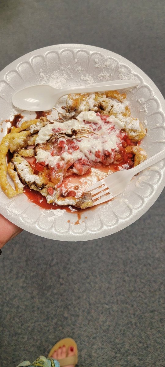 Starting #teacherappreciationwk2024 off right! Yesterday's breakfast was in my belly, and I remembered to take a picture of my funnel cake before I finished it all! 😂😂 @AliefISD @boonelementary