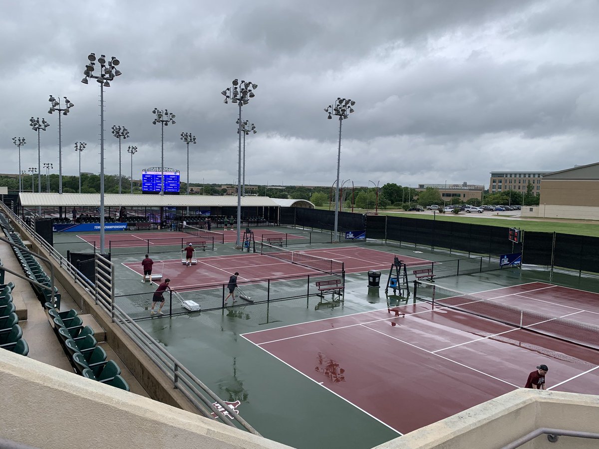 Checking in from a rainy day in College Station! Stay tuned for weather-related updates for our Round 1 match against Texas A&M. #GoOwls👐