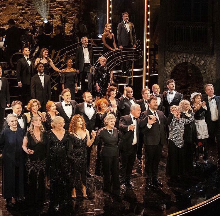 Two years ago today @sondheimfriends concert celebrating the legacy of Stephen Sondheim was at the Sondheim Theatre with a star studded cast including @OfficialBPeters, @bonnie_langford, @Deejanie, @mrmichaelball, Helena Bonham Carter, Rob Brydon,, #SondheimsOldFriends ✨