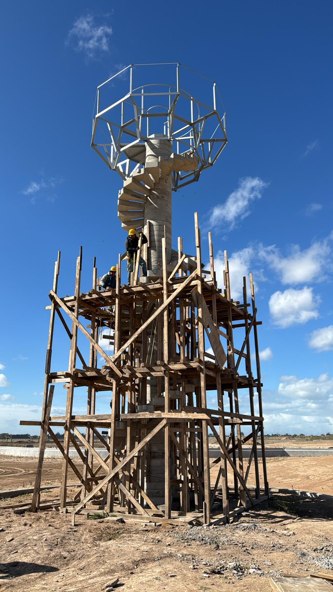 Avanza la construcción del 2do Faro de Mar del Plata, ubicado en el barrio “Developer Aqua”, en sus tremendas lagunas💧🌊, con tecnología Crystal Lagoons !

#VamosMardelPlata👍🇦🇷

⁦<a href="/grupodeveloper/">Grupo Developer</a>⁩ ⁦<a href="/LeoBagnato/">Leo Bagnato</a>⁩ ⁦<a href="/martinmonitaok/">Martín Monita</a>⁩ ⁦<a href="/RevistaCentral1/">Revista Central</a>⁩