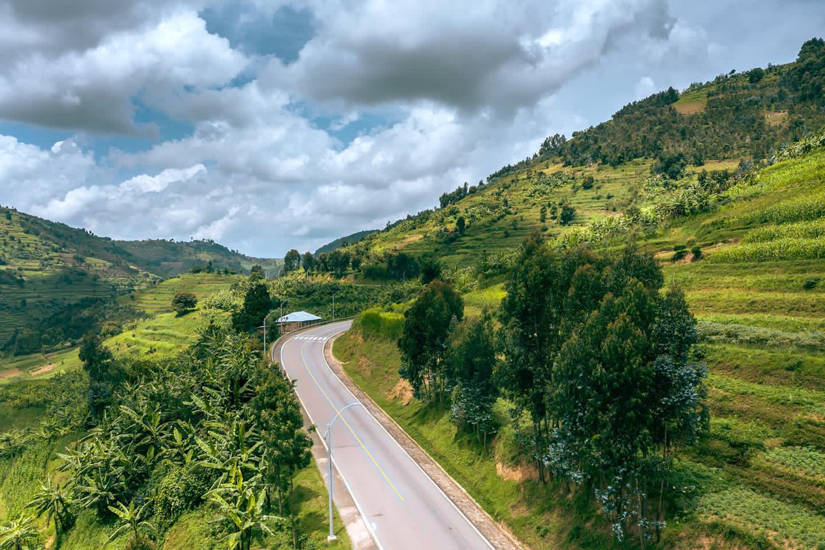 Niba koko ujya utembera iyo uciye muri uyu muhanda uba ugiye hehe?