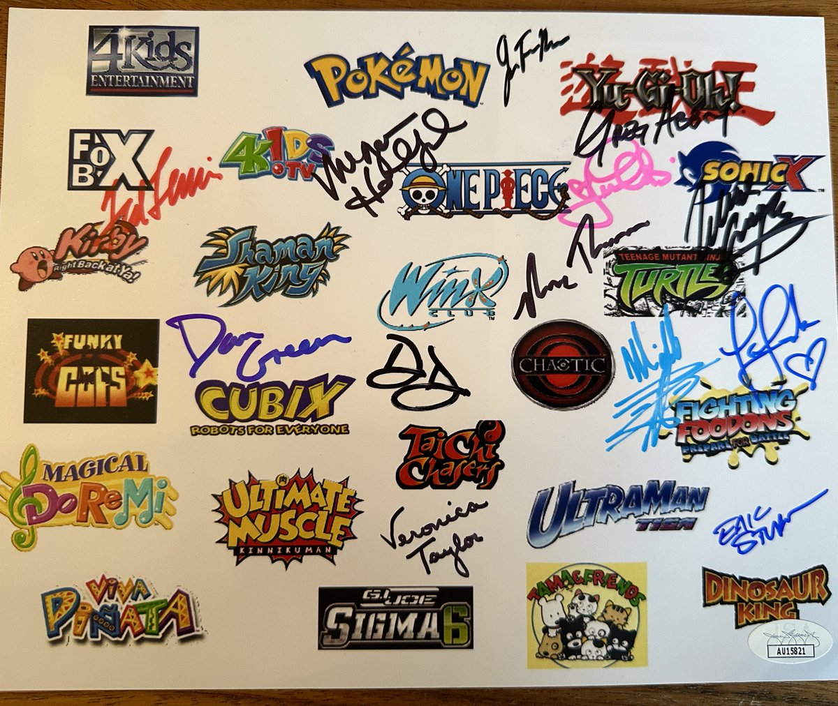 Something we wanted to do w/ @4KidsFlashback is raise money for charity - so I've collected signatures from some friends & put them at ebay.com/usr/flashback4… All money raised goes directly from ebay to charities that cast members have approved/requested! Happy Shopping!