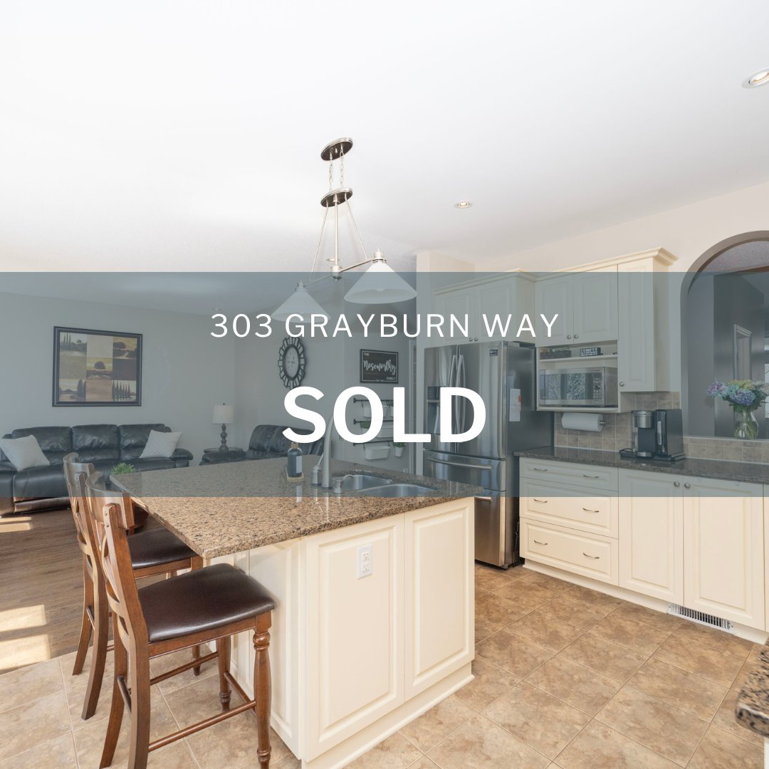 *Sold* Congratulations to our clients on the successful sale of their home in Riverside South!

Missed out on this one? Check out our other listings: l8r.it/D8Xo

#Sold #RachelHammerRealEstate  #RoyalLePageOttawa #RoyalLePage #OttawaRealtor #TeamRealtyRachelHammer