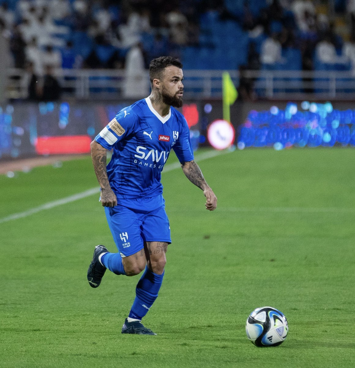 ميشايل في كل مباراة يقدم مجهود كبير لاكن في هذي المباراة كانت اغلب قراراته صحيحة لذلك هو

⭐ Man of the match ⭐

#الهلال_التعاون